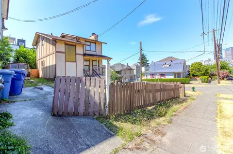 Exterior - 1601 E Alder St, Seattle, WA 98122 photo 8 of 9