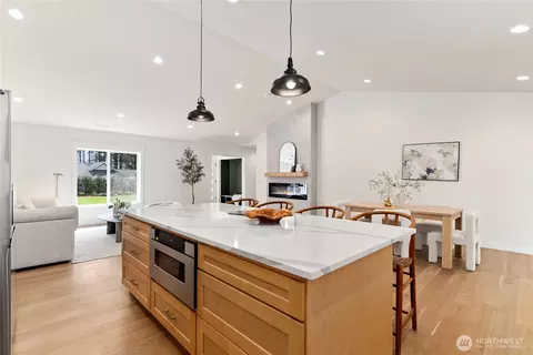 Kitchen - 850 E Vine Maple Ln, Union, WA 98592 photo 5 of 7