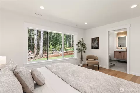 Bedroom - 850 E Vine Maple Ln, Union, WA 98592 photo 3 of 3