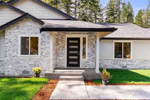 Exterior - 850 E Vine Maple Ln, Union, WA 98592 photo 5 of 7