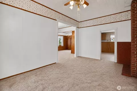 Living - 231 Spruce St, Ilwaco, WA 98624 photo 1 of 3