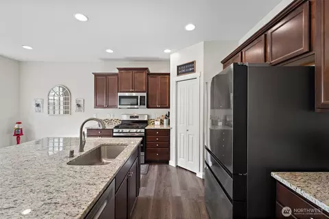 Kitchen - 722 Williams St NW, Orting, WA 98360 photo 5 of 5