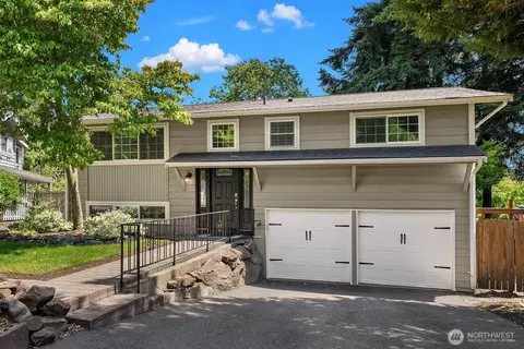 13426 121st Ave NE, Kirkland, WA 98034