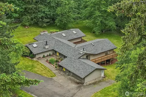16808 240th Ave SE, Maple Valley, WA 98038