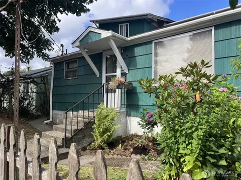 8641 45th Ave S, Seattle, WA 98118