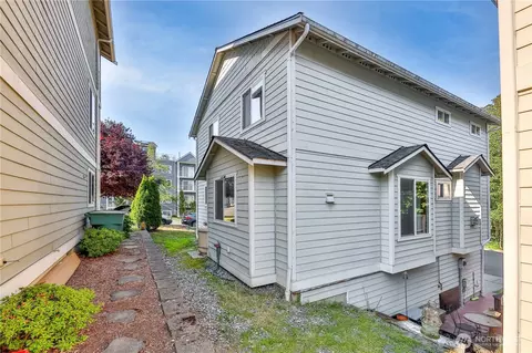 1102 Chestnut St, Everett, WA 98201 photo 4