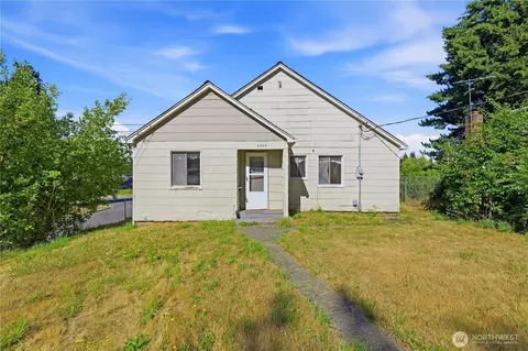 8643 Yakima Ave S, Tacoma, WA 98444
