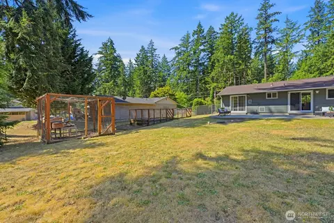 Exterior - 20913 22nd Ave E, Spanaway, WA 98387 photo 4 of 11