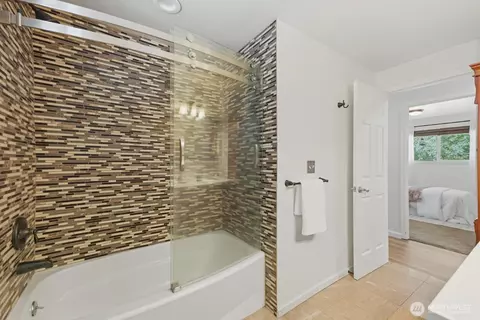 Bath - 20913 22nd Ave E, Spanaway, WA 98387 photo 2 of 2