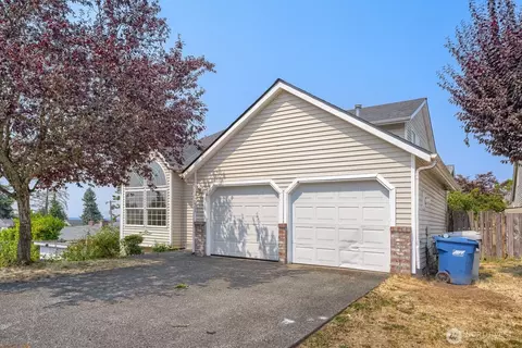 17809 112th Ave SE, Renton, WA 98055