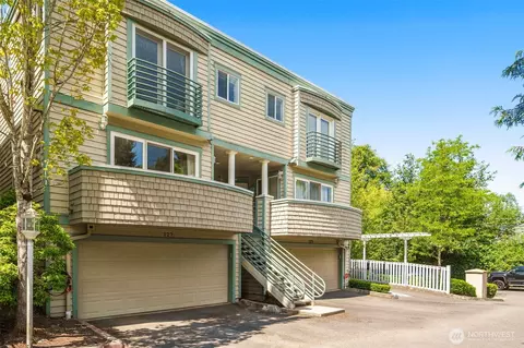 104 9th Ln #127, Kirkland, WA 98033