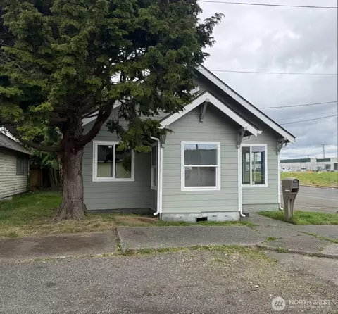 619 27th St, Hoquiam, WA 98550