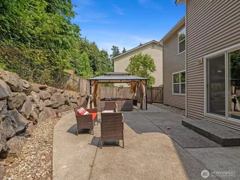 Exterior - 5304 114th St NE, Everett, WA 98208 photo 3 of 4