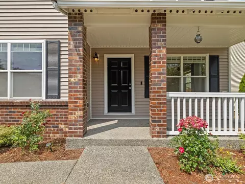 Exterior - 5304 114th St NE, Everett, WA 98208 photo 2 of 4