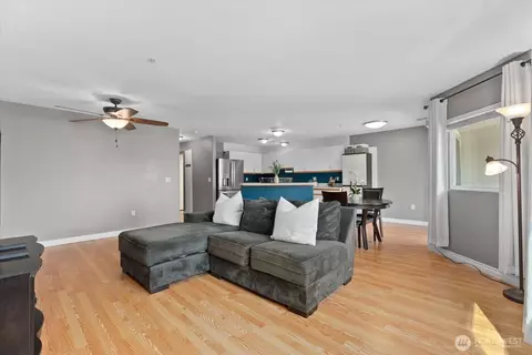 Living - 1318 37th St #1408, Everett, WA 98201 photo 1 of 2