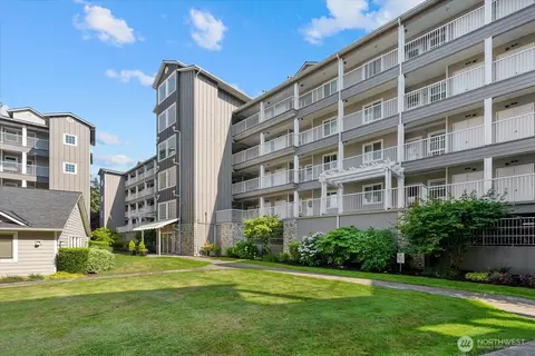 Exterior - 1318 37th St #1408, Everett, WA 98201 photo 3 of 4