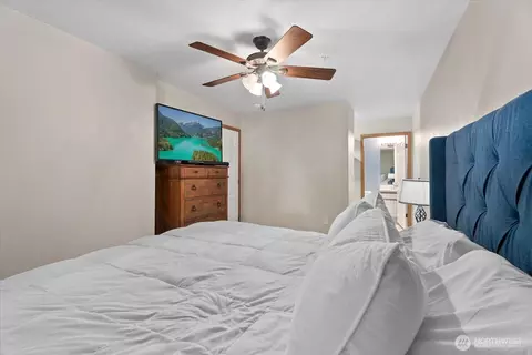 Bedroom - 1318 37th St #1408, Everett, WA 98201 photo 2 of 3