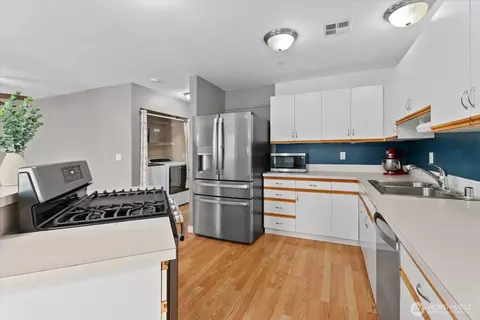 Kitchen - 1318 37th St #1408, Everett, WA 98201 photo 1 of 3