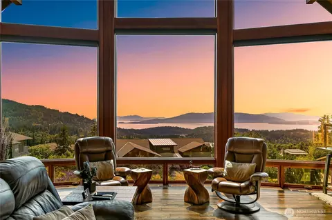 4311 Samish Crest Dr, Bellingham, WA 98229