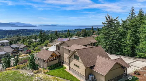4311 Samish Crest Dr, Bellingham, WA 98229