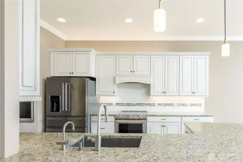 Kitchen - 264 Lone Eagle Ln, Sequim, WA 98382 photo 2 of 4