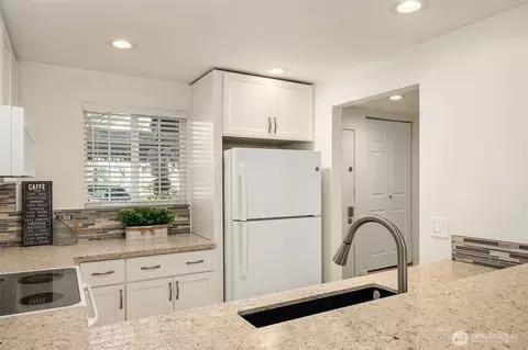 15600 116th Ave NE #O3, Bothell, WA 98011 photo 8