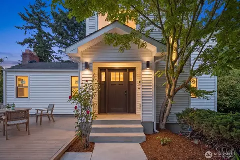 3642 37th Ave W, Seattle, WA 98199