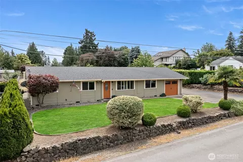 10717 SE 211th St, Kent, WA 98031