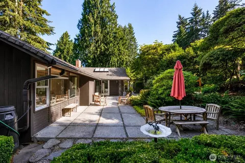 900 NW 134th St, Seattle, WA 98177