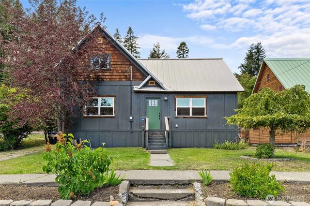 407 S 7th St, Roslyn, WA 98941