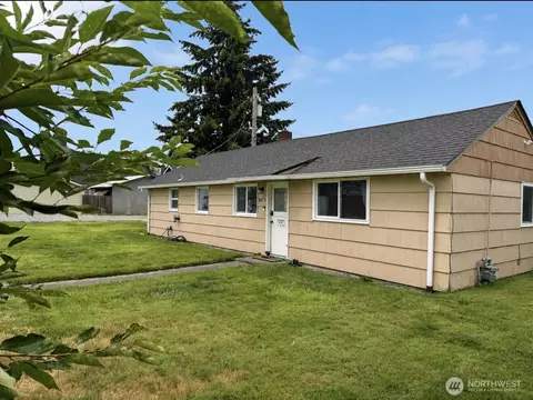 805 12 4th Ave SW, Puyallup, WA 98371