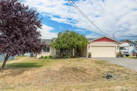 1929 Elhardt St, Camano Island, WA 98282