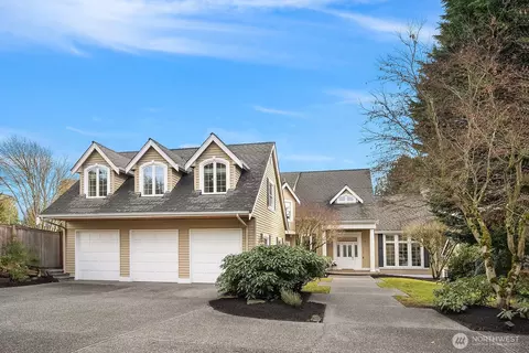 17120 SE 29th Pl, Bellevue, WA 98008