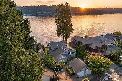 18846 SE 42nd St, Issaquah, WA 98027