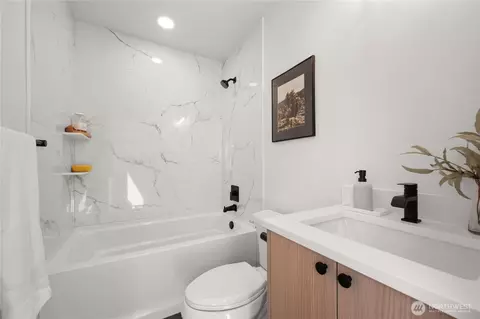 9909 NE 200th St #C, Bothell, WA 98011 photo 15