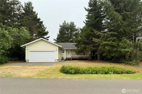 367 S Wynoochee Dr, Ocean Shores, WA 98569