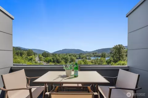 4253 SE 213th Pl #47, Issaquah, WA 98029