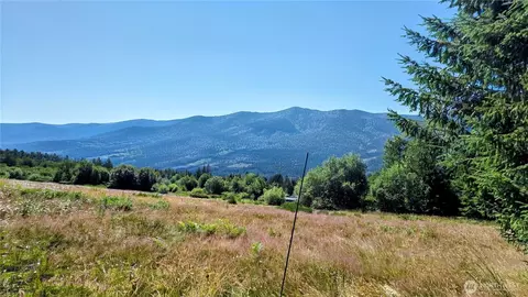 127 Port Crescent Trl, Port Angeles, WA 98363