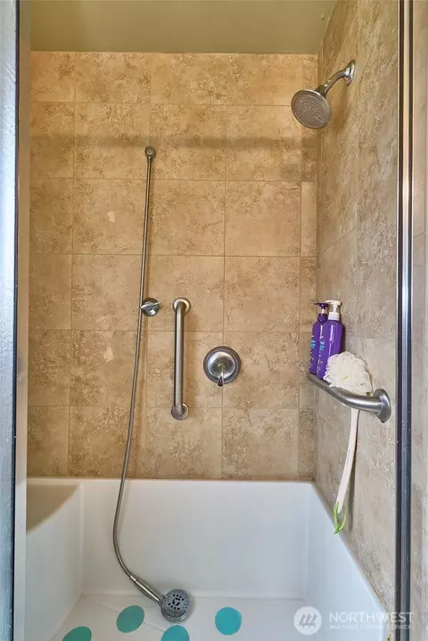 Bath - 17120 6th Ave E, Spanaway, WA 98387 photo 2 of 2