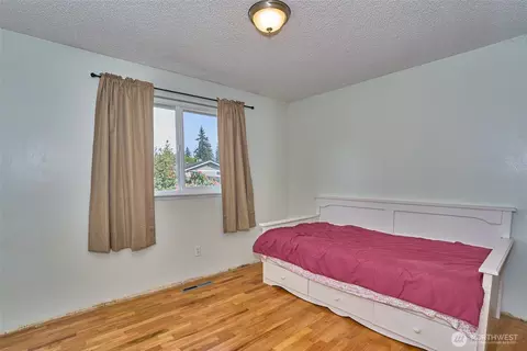 Bedroom - 17120 6th Ave E, Spanaway, WA 98387 photo 3 of 3