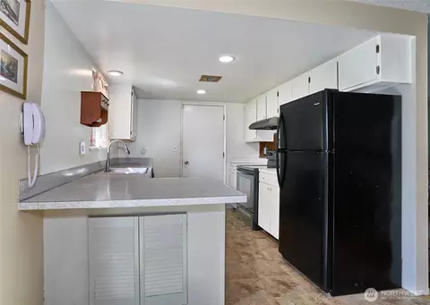Kitchen - 17120 6th Ave E, Spanaway, WA 98387 photo 3 of 3