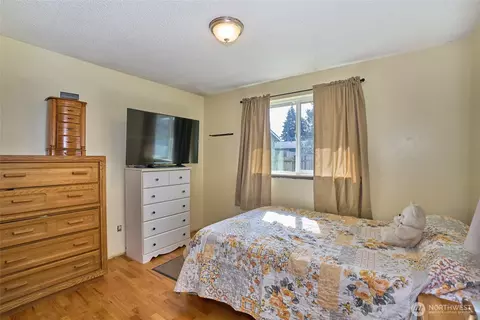 Bedroom - 17120 6th Ave E, Spanaway, WA 98387 photo 1 of 3