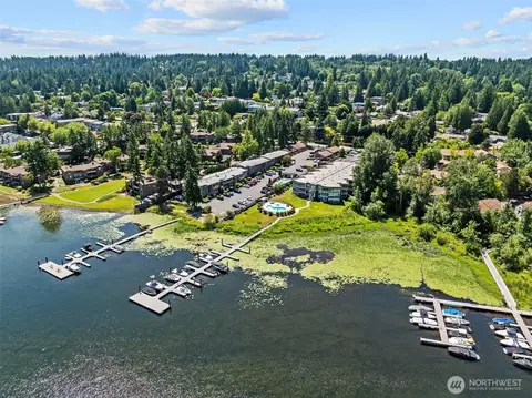4214 W Lake Sammamish Pkwy NE #102, Redmond, WA 98052
