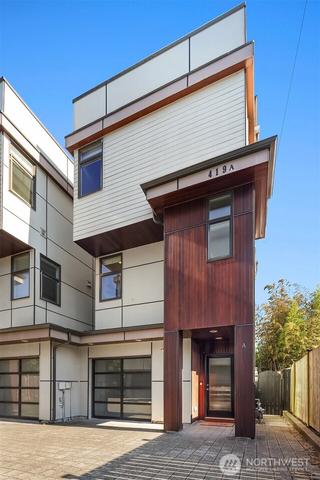 419 N 50th St #A, Seattle, WA 98103