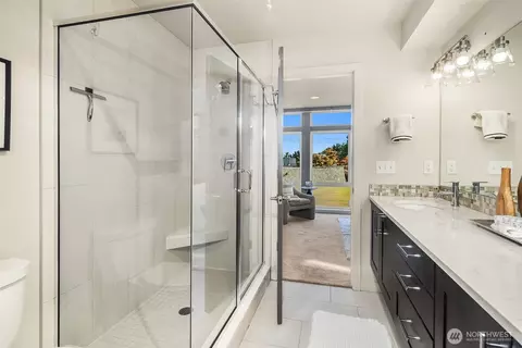 Bath - 419 N 50th St #A, Seattle, WA 98103 photo 3 of 5