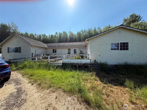 664 State Route 409, Cathlamet, WA 98612