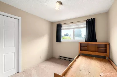 Bedroom - 2 Tweed Pl, Cosmopolis, WA 98537 photo 2 of 5