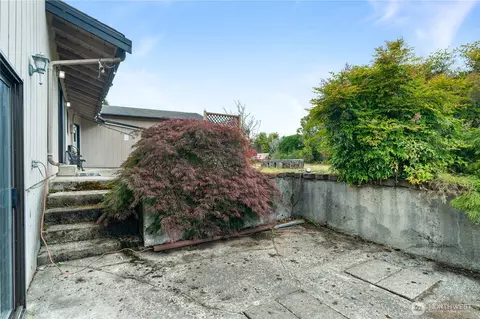 Exterior - 2 Tweed Pl, Cosmopolis, WA 98537 photo 7 of 10