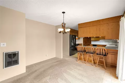 Dining - 2 Tweed Pl, Cosmopolis, WA 98537 photo 1 of 1