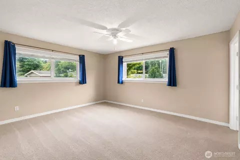 Bedroom - 2 Tweed Pl, Cosmopolis, WA 98537 photo 2 of 6